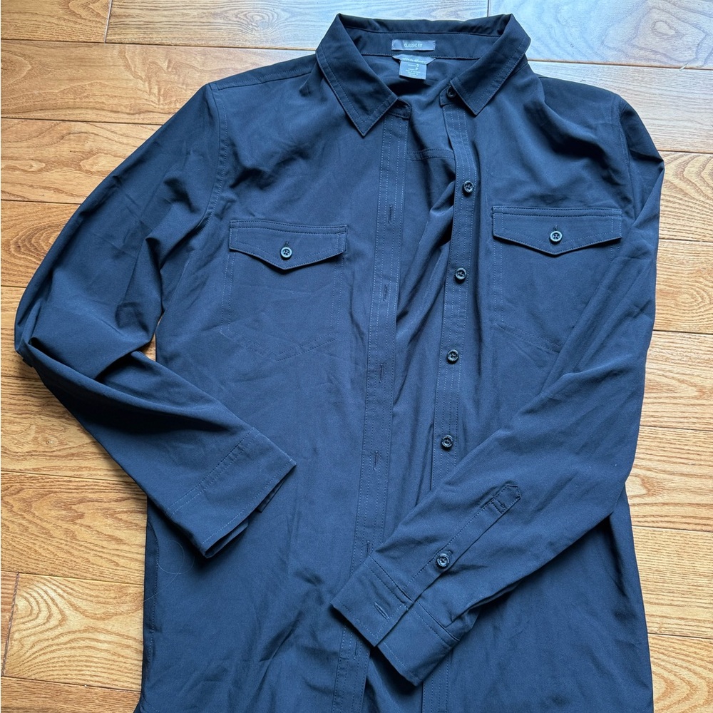 NWOT Eddie Bauer Classic Fit Women’s Button Up
